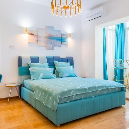 New Studio Carturesti - City Center Букурещ Екстериор снимка