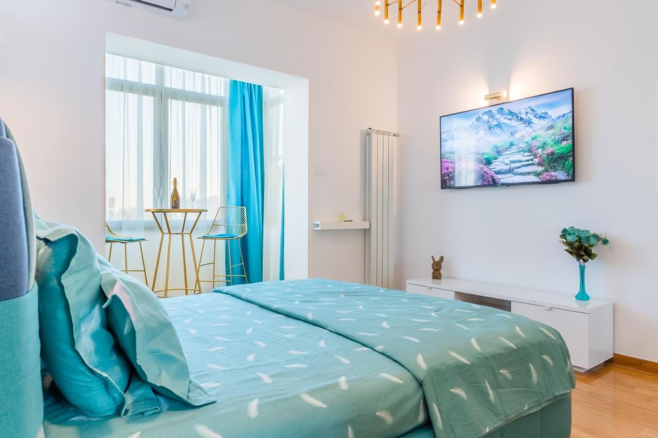 New Studio Carturesti - City Center Букурещ Екстериор снимка